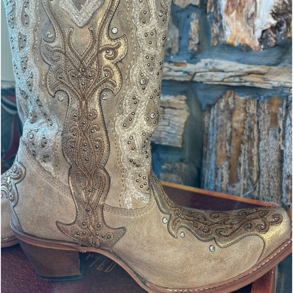 COPY - Corral 11M Gold/Bone Embroidery Crystals Studs Snip Toe Cowboy Boot - Picture 10 of 13